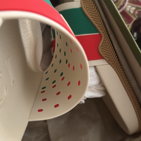 Gucci Red and Green Slides NWT size 40 Euro with box and dust bags size 9 - Picture 8 of 10
